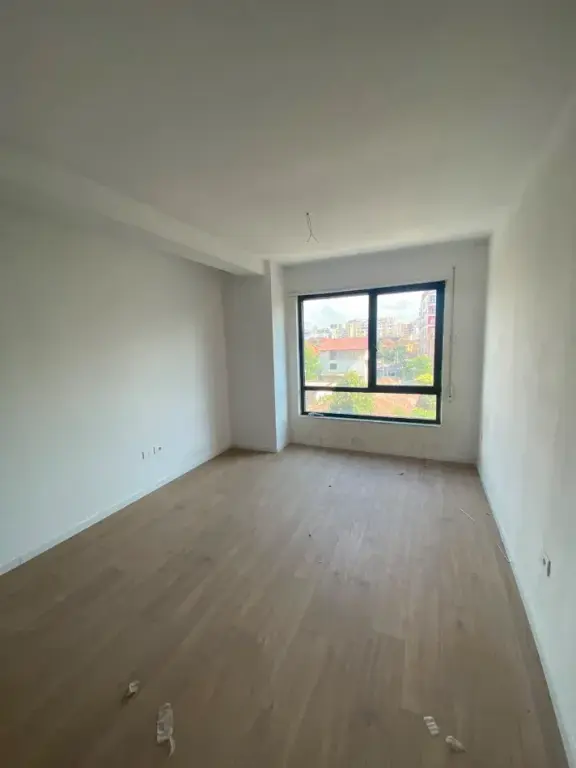 Affitto | Apartament 1 + 1 | Rruga 5 Maji | 400 €/mese
