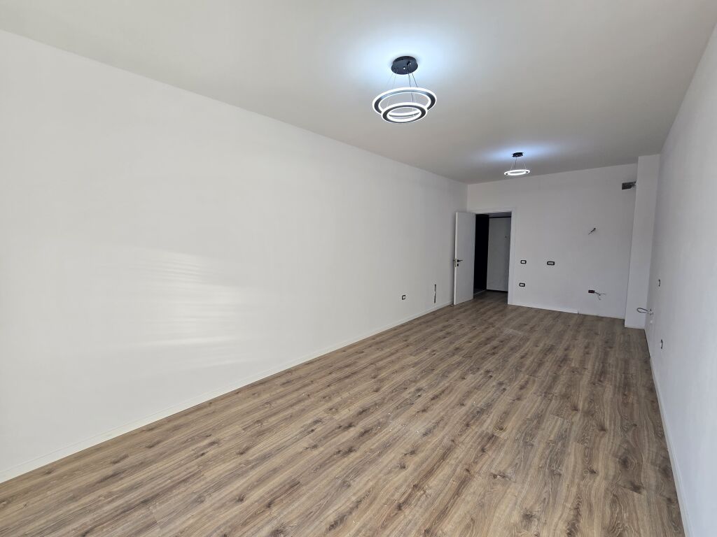 Apartament 1+1 per shitje Color Splash Paskuqan !