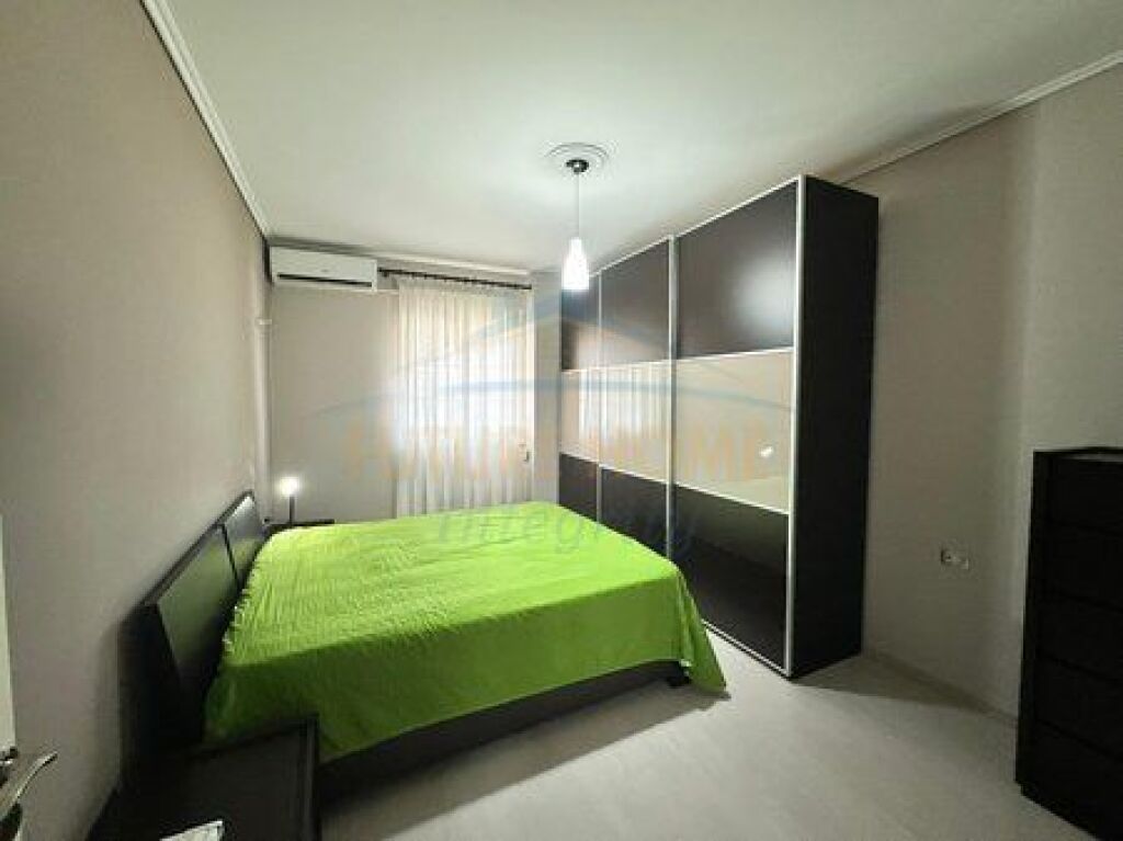 Qera, Apartament 2+1+2, Ish Tregu Elektrik, Tiranë.