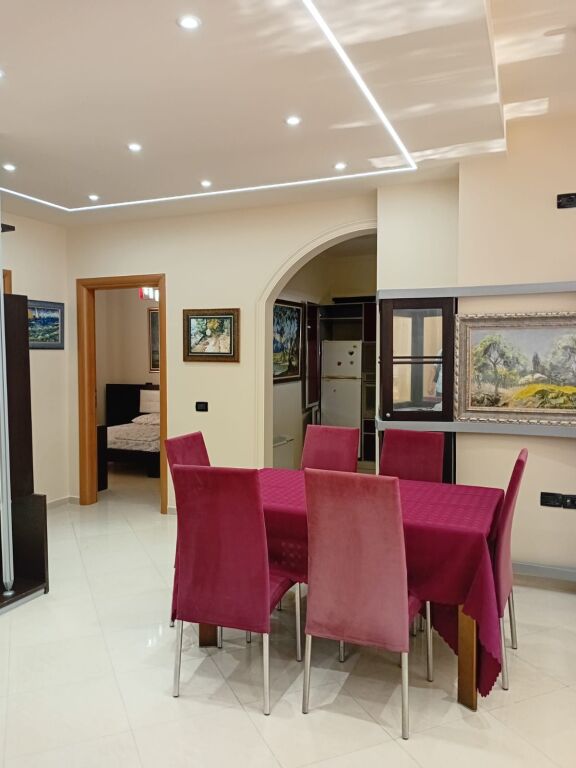 Apartament me qera