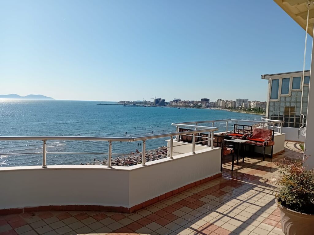 Apartament me qera