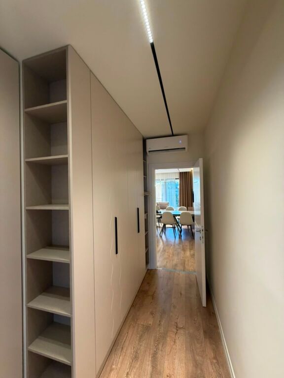 Apartament 3+1+parkim tek Bulevardi i Ri