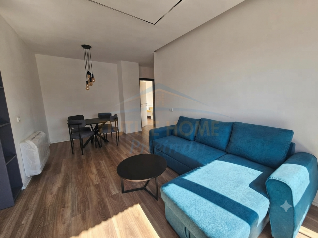 Qera, Apartament 2+1+2+Post Parkimi, Ish Tregu Elektrik, Tiranë.