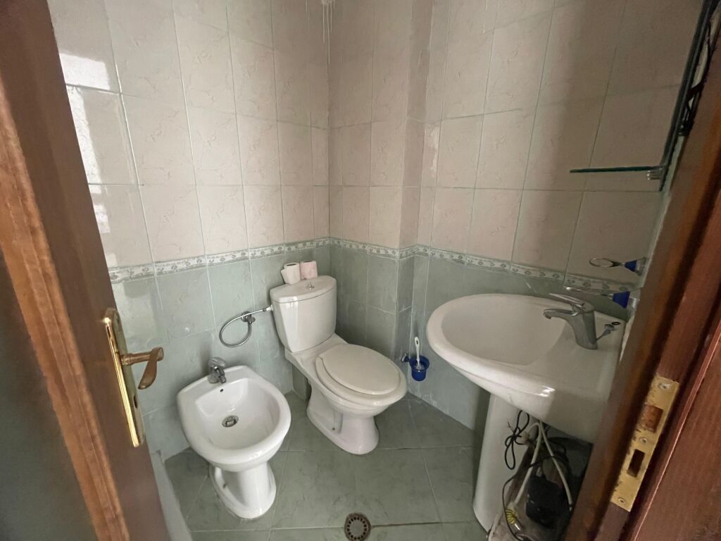 Shitet Apartament 1+1 ne Golem