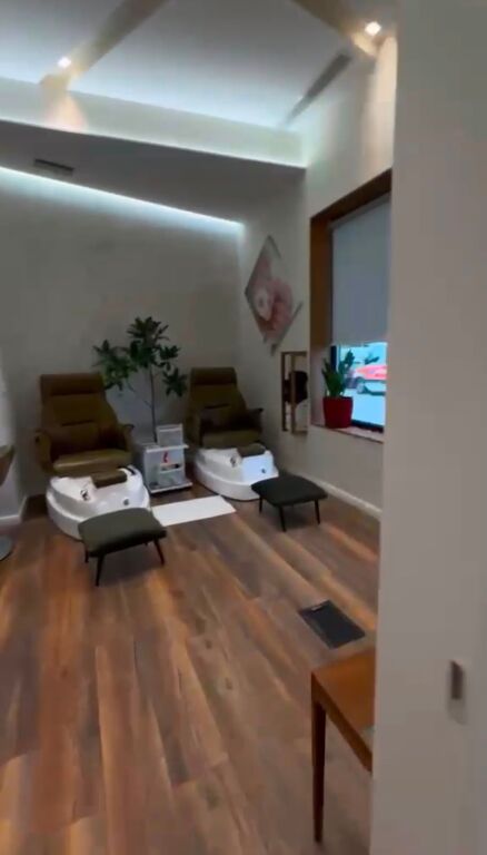 ✨ PREMIUM AESTHETIC CENTER FOR RENT – NEAR THE TRAIN STATION ✨