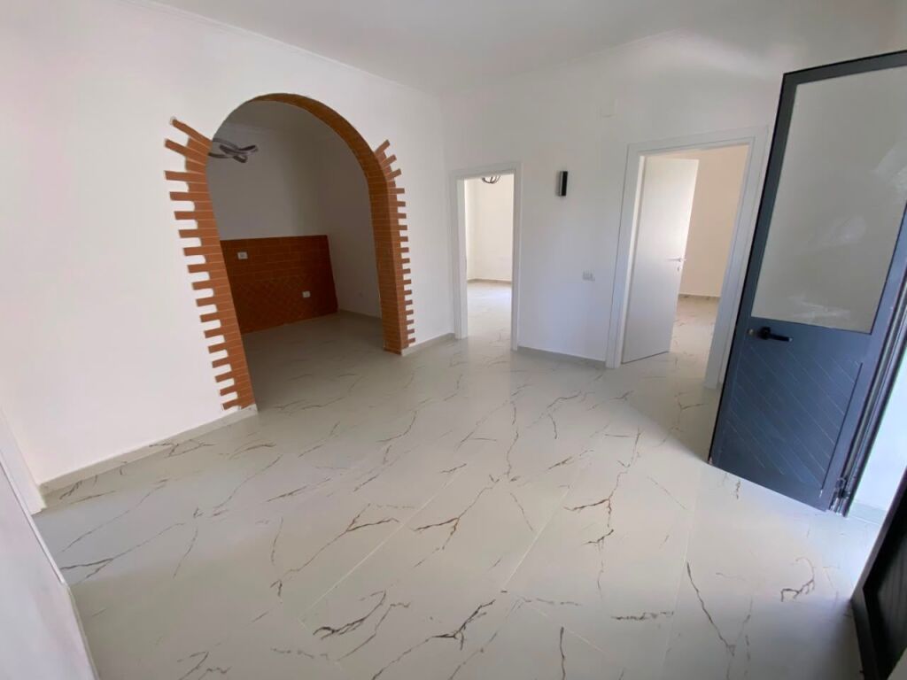 Private House near the Center, Durres!