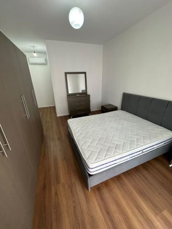 Jepet apartament 2+1 me qira ne Kompleksi Priam , Kamez , Institut .