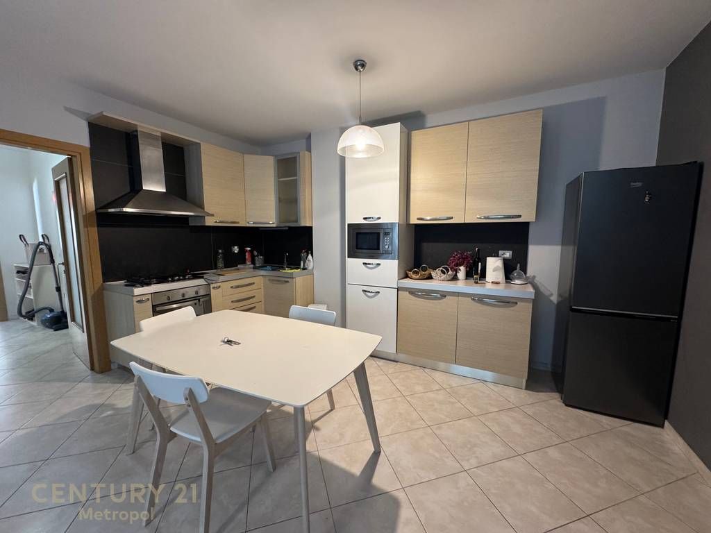 APARTAMENT 2+1+2 PER QIRA+ 1 POST PARKIMI, DREJTORIA E HIGJIENES!