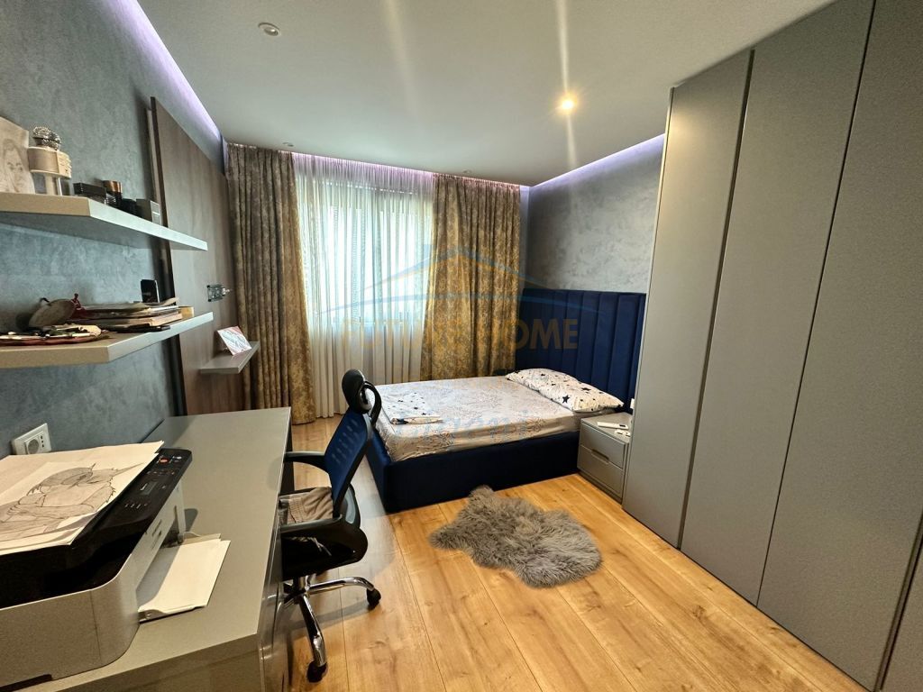 Affitto, Appartamento 3+1+2, Residenca Alba, Tirana.