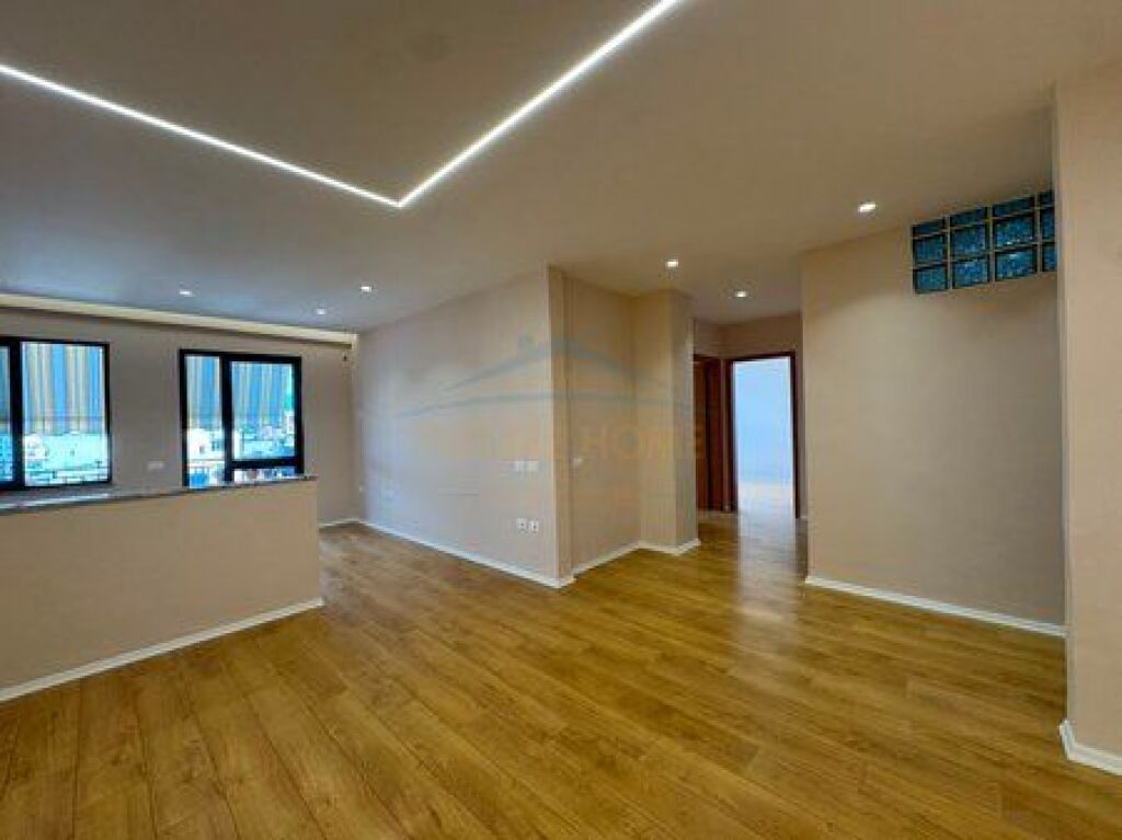For sale, Apartment 2+1, Former Electric Market, Tirana.