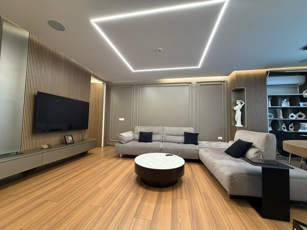For sale, Apartment 2+1+2, Kavaja Street, Tirana