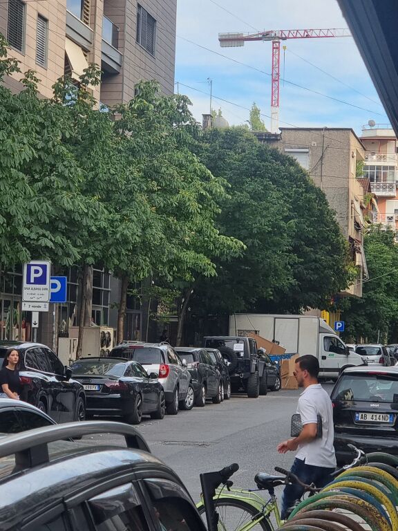 AMBIENTE IN AFFITTO VICINO ALLA FACOLTÀ DI GIURISPRUDENZA
