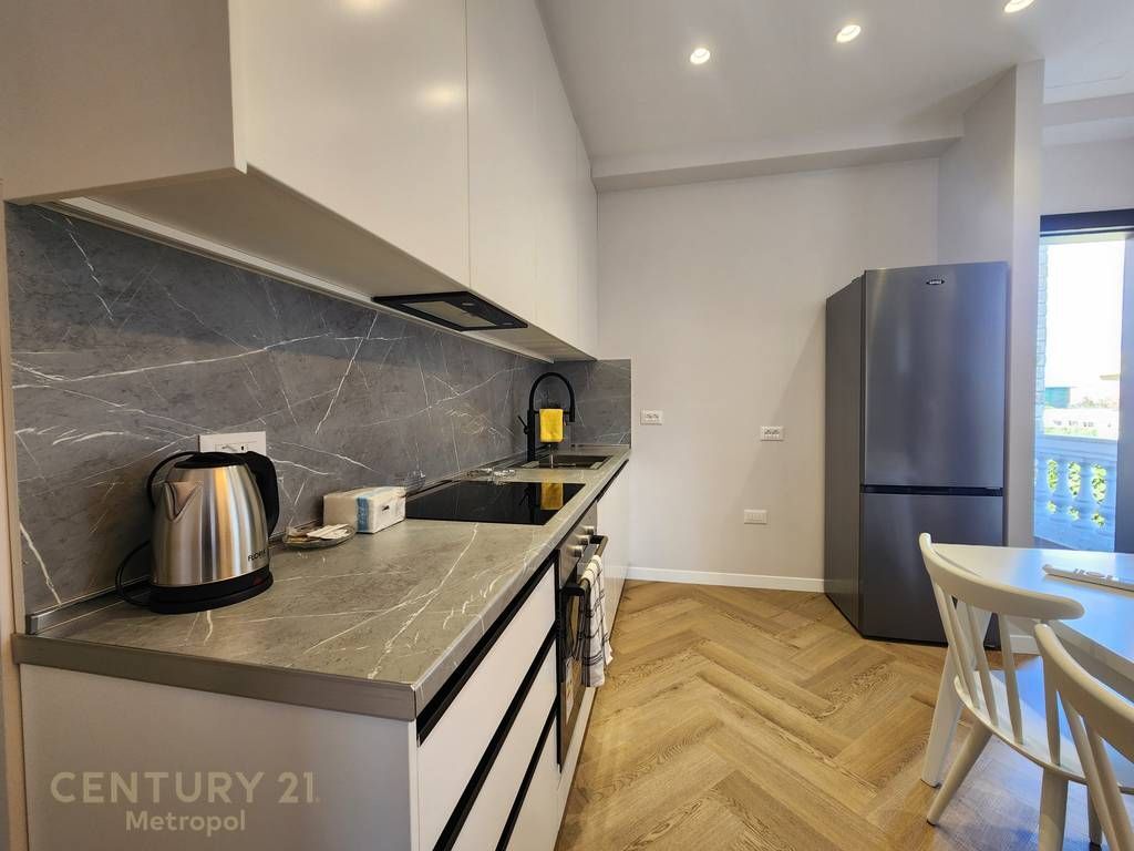 Jepet me qera apartament 2+1+Post Parkimi, Yrshek (Klinika Uzllova)
