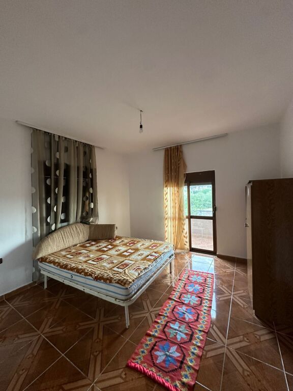 Affitto | Shtëpi private 2 + 1 | Kamez | 300 €/mese