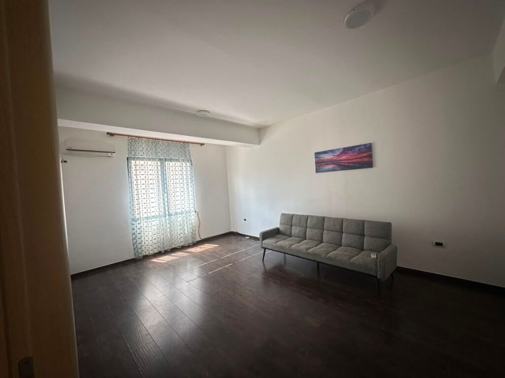 SHITET APARTAMENT 1+1 tek ISH BLLOKU