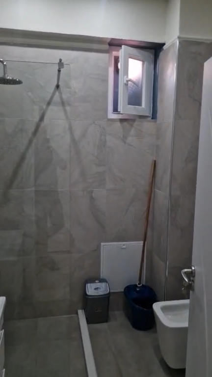 Apartament 2+1, Rruga e Barrikadave!