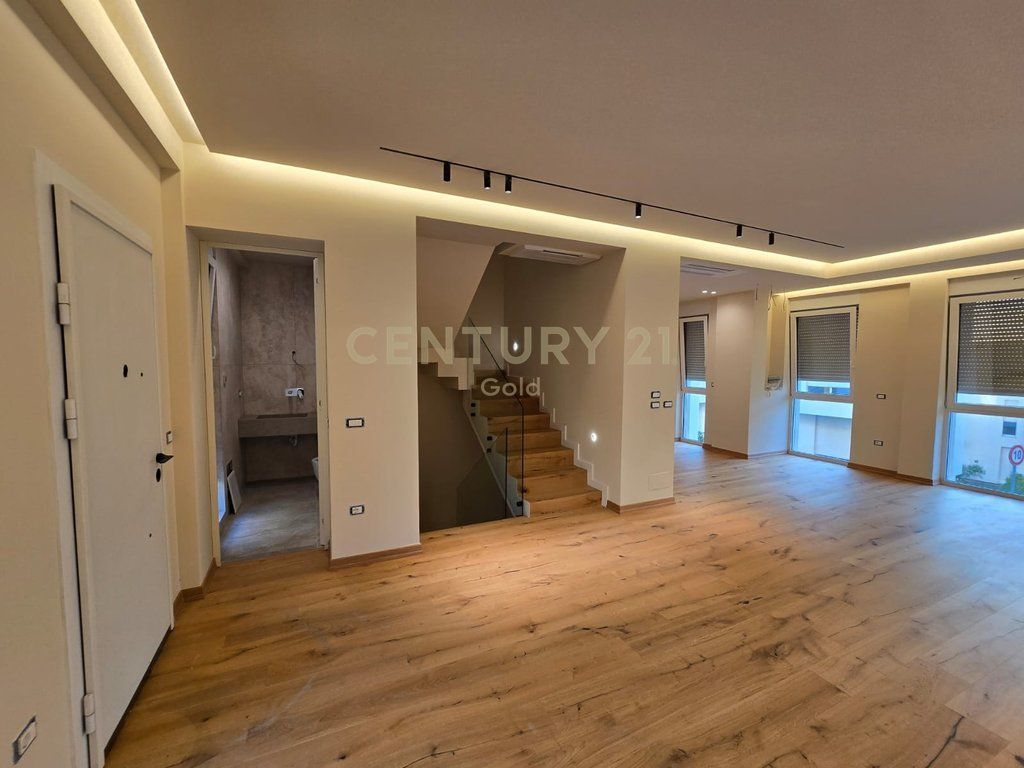 Villa for Sale at Rezidenca AbA near Lake Farka 480,000 €