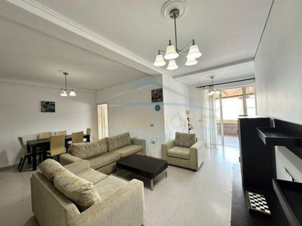 Qera, Apartament 2+1+2, Ish Tregu Elektrik, Tiranë.