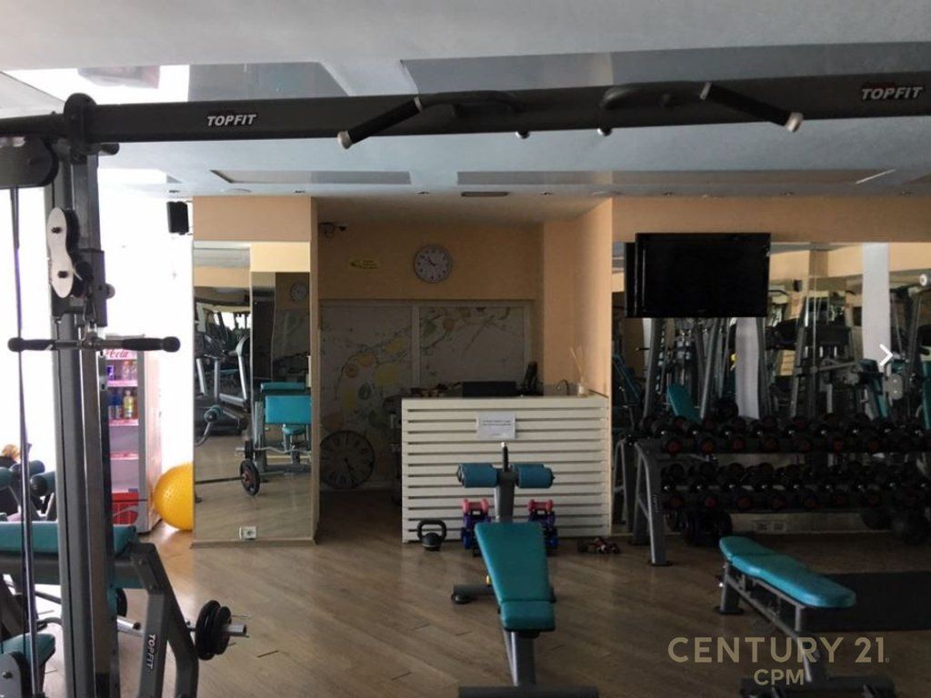 🏊‍♂️ Premium recreational space for rent in the Kodra e Diellit 1 Residence!