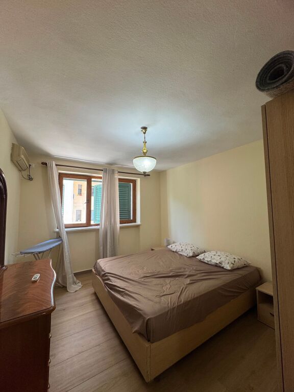Apartament 1+1 per qera tek Mozaiku i Tiranes !