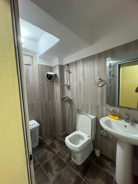 Apartament 1+1 per qera tek Mozaiku i Tiranes !