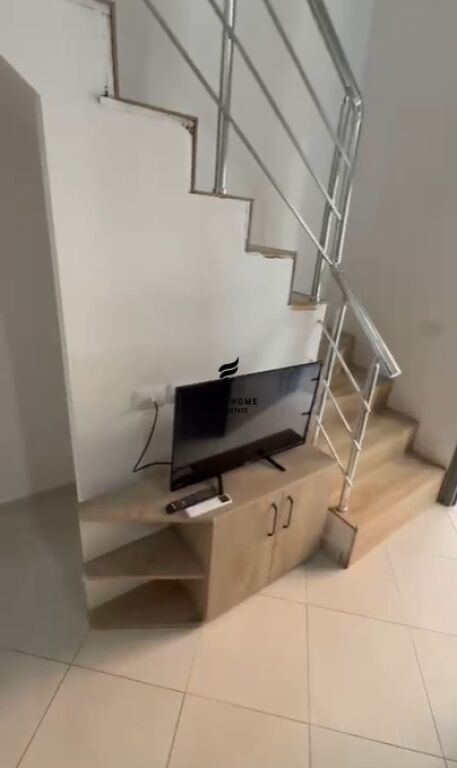 APARTAMENT ME QERA 1+1 RRUGA E DIBRES 43.000 LEKE FH-82608