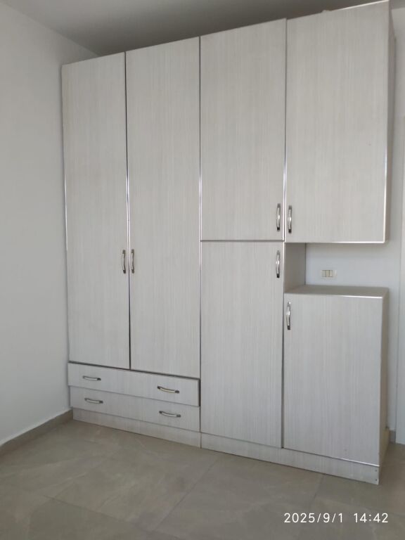 Appartamento 2+1 in affitto 📍 Via Kavaja, vicino all'incrocio di 21 Dhjetori