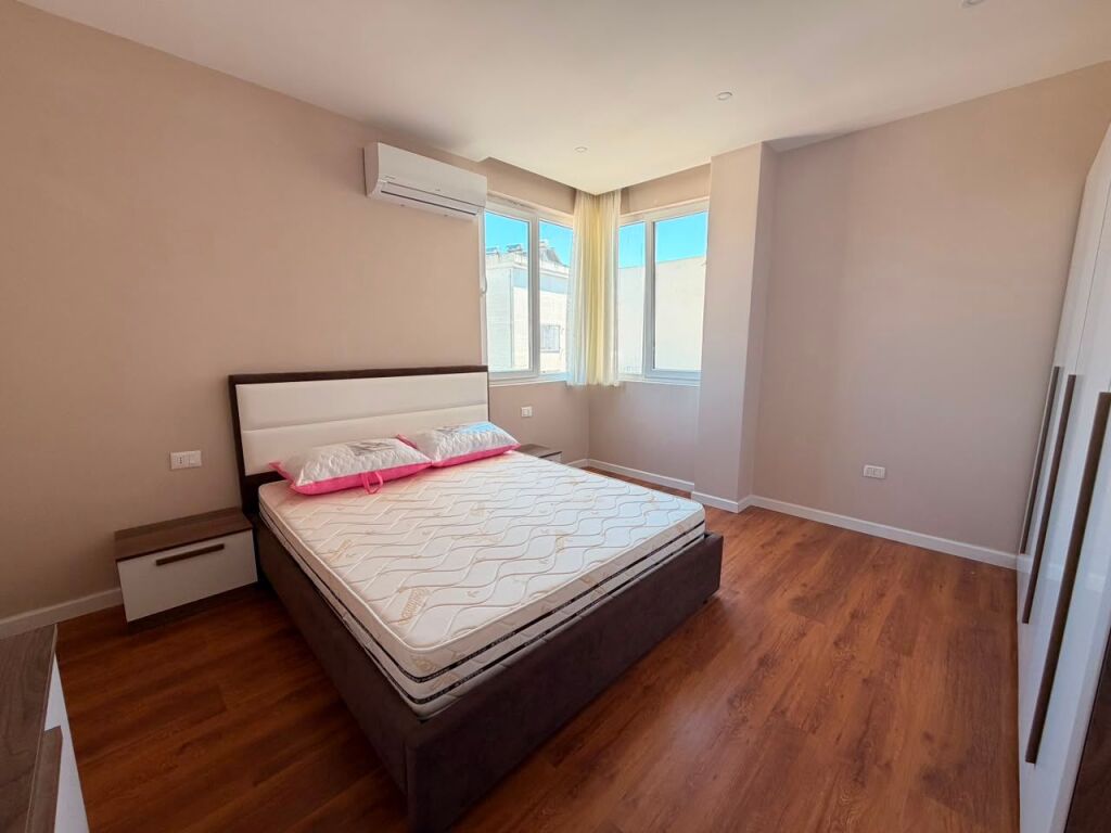 Apartament 1+1 për qira në plazh Gega Oil