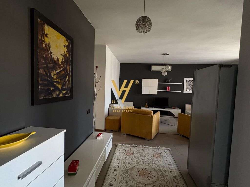 JEPET APARTAMENT 2+1+BLK TE RR.PETRO NINI LUARASI 65.000 LEKE