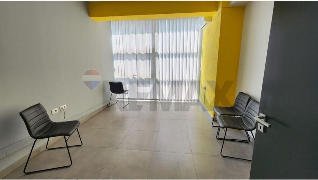 Rent - 2-storey building + land