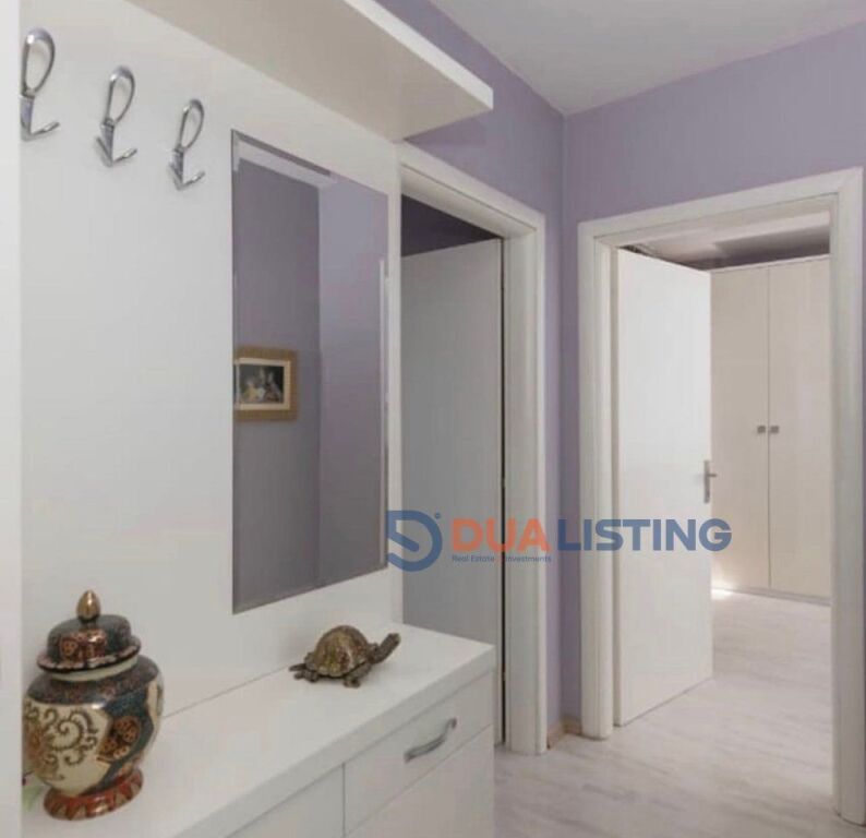 Japim me qira apartament 1+1 prane Maternitetit te Ri ne Brryl!