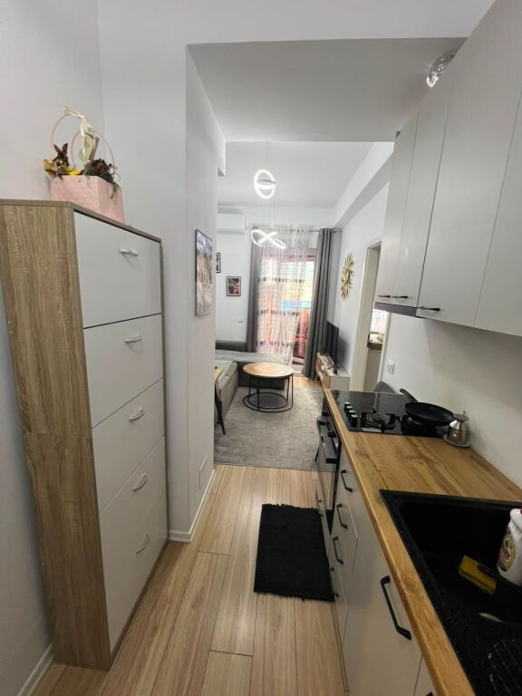 🏢Nella zona di Ali Demi, Complesso Mangalem, si affitta appartamento arredato 1+1. 40.000 Leke
