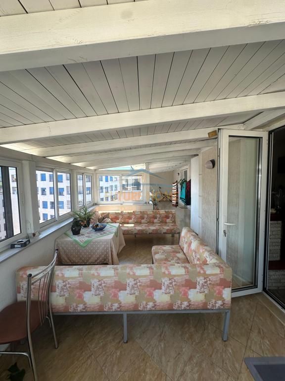 Shitet, Apartament 3+1+2+Verande, Ali Demi, Tirane