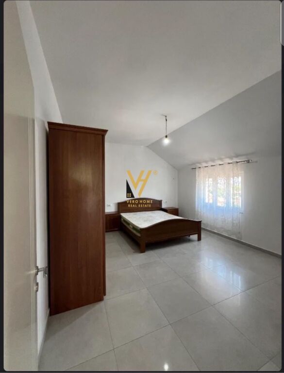 JEPET APARTAMENT 2+1+BLK ME QIRA NE YZBERISHT 400 EURO