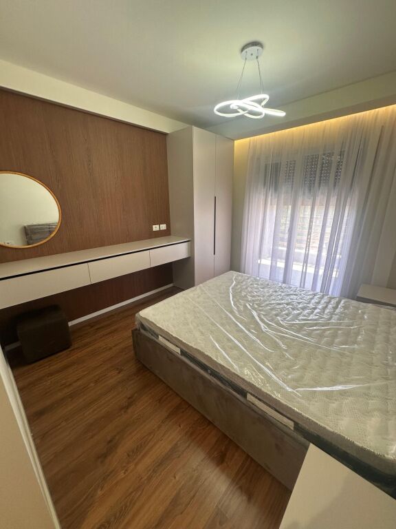 Affitto | Apartament 2 + 1 | Rruga Dritan Hoxha | 1000 €/mese