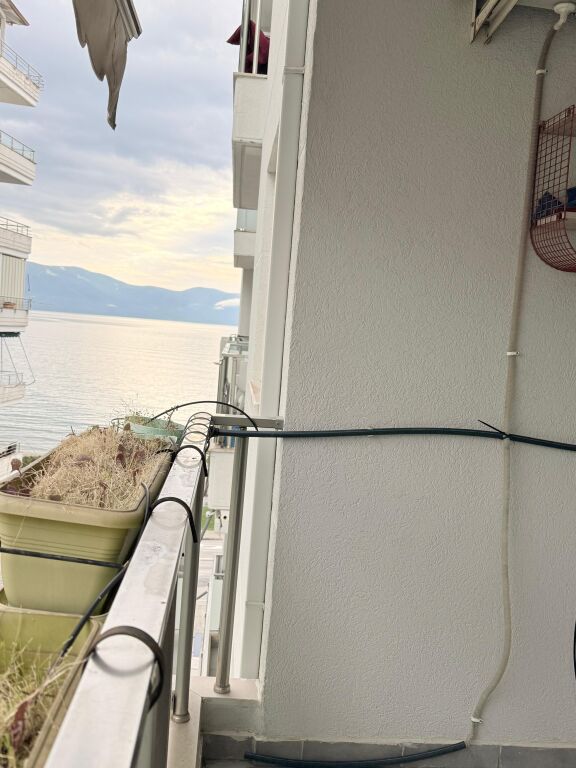 Apartament me Qera 2+1, Lungomare, Vlore.