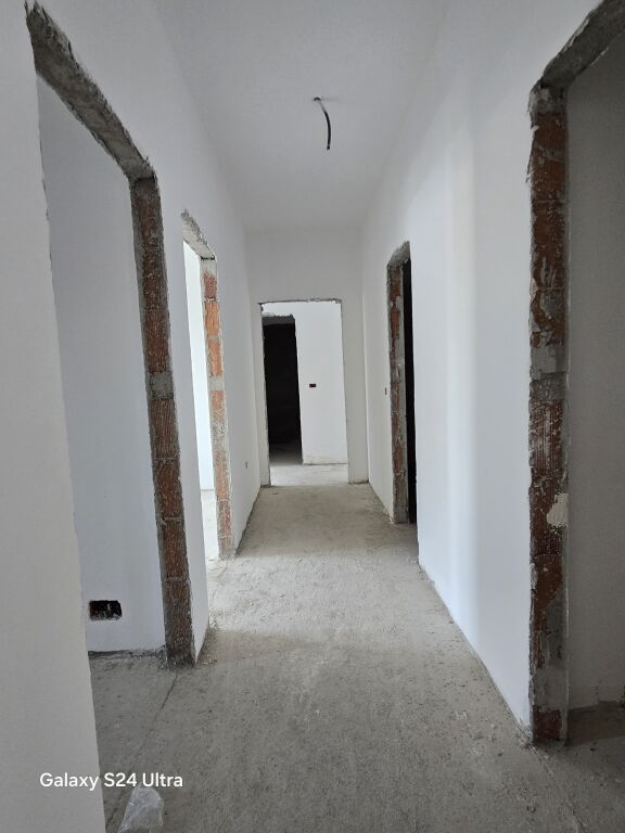 📍 Corner Residence – Bulevardi Gjergj Fishta, Tiranë