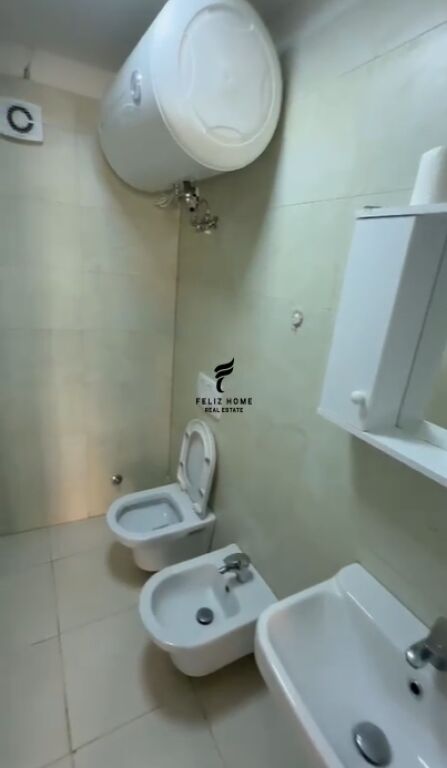 APARTAMENT ME QERA 1+1 RRUGA E DIBRES 43.000 LEKE FH-82608
