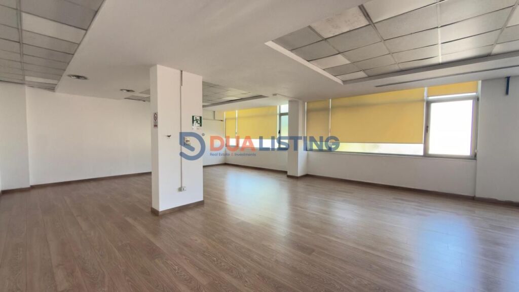 Locale ufficio in affitto – Vicino all'ex LSI
