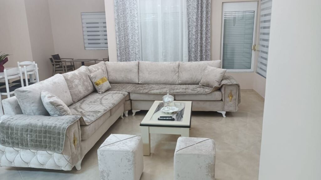 Qera | Vilë 3 + 1 | Shkozë | 600 €/muaj