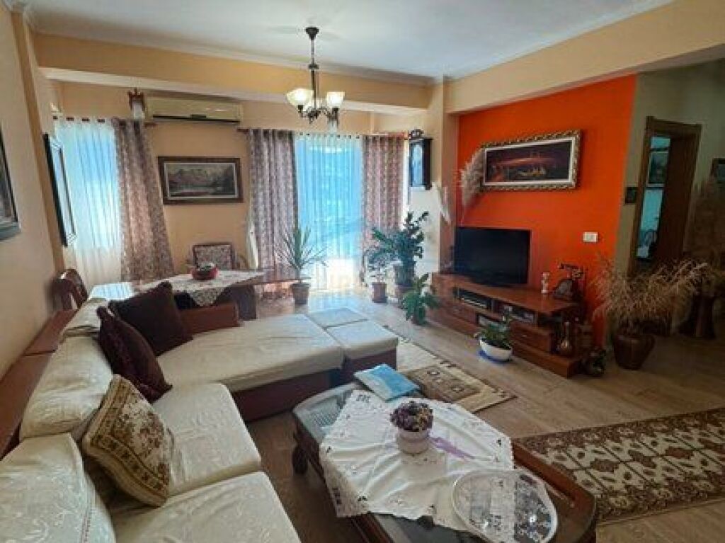 Shitet, Apartament 2+1, Ish-Nisharaku, Bulevardi Gjergj Fishta