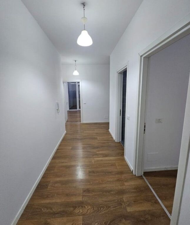 📌 LOCALE UFFICIO IN AFFITTO 3+1 – Kika 2