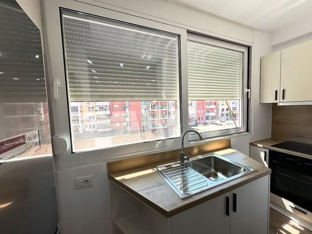Apartament 1+1 Per Qira Tek Petro Nini.