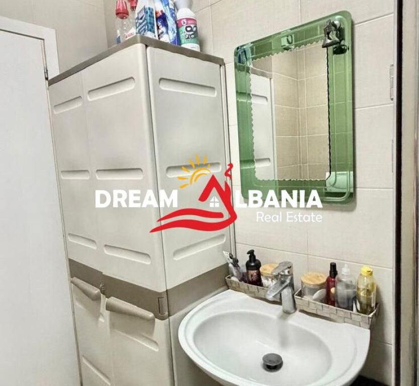 Jepet Apartament 1+1 Tek Kompleks Kontakti, 21 Dhjetori (ID 42111640 )