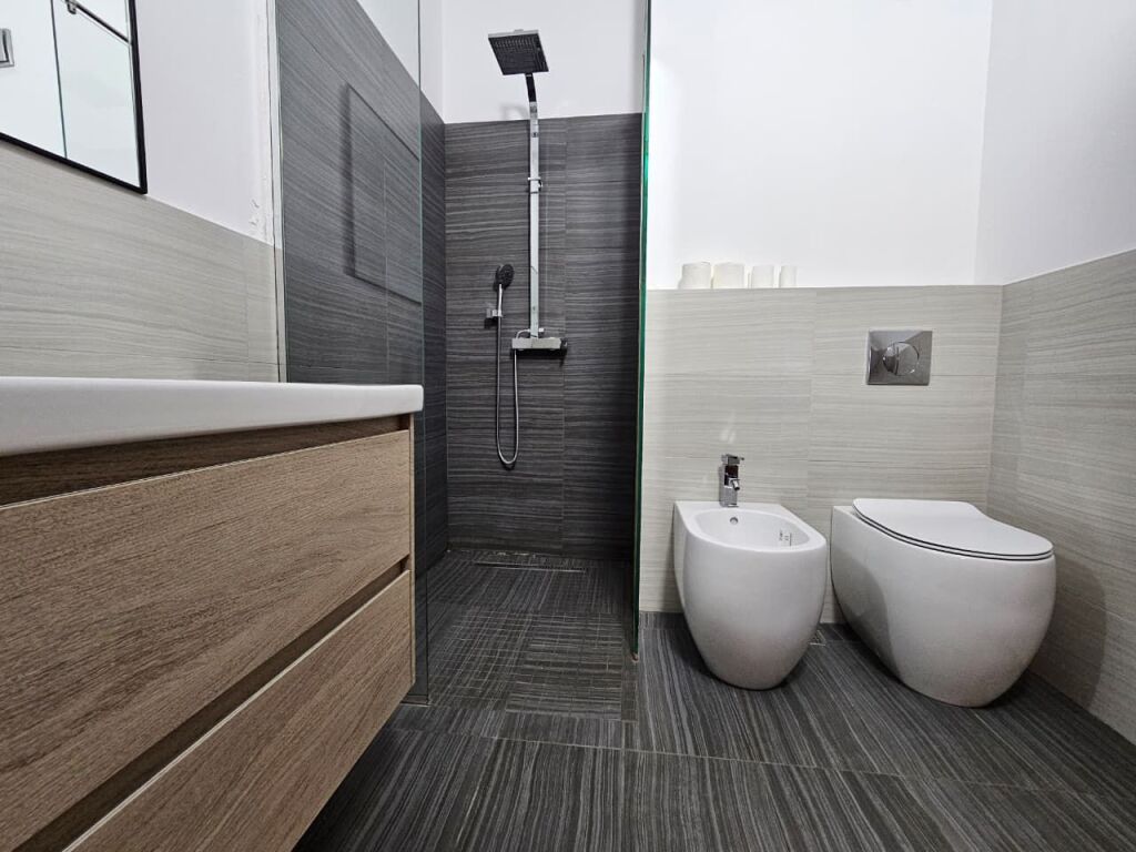 Apartament 2+1+2 per shitje ne Bllok!