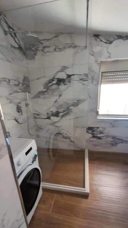 🏡 VILLA DI 3 PIANI IN AFFITTO – VICINO ALLA SCUOLA "2 GJELAT"