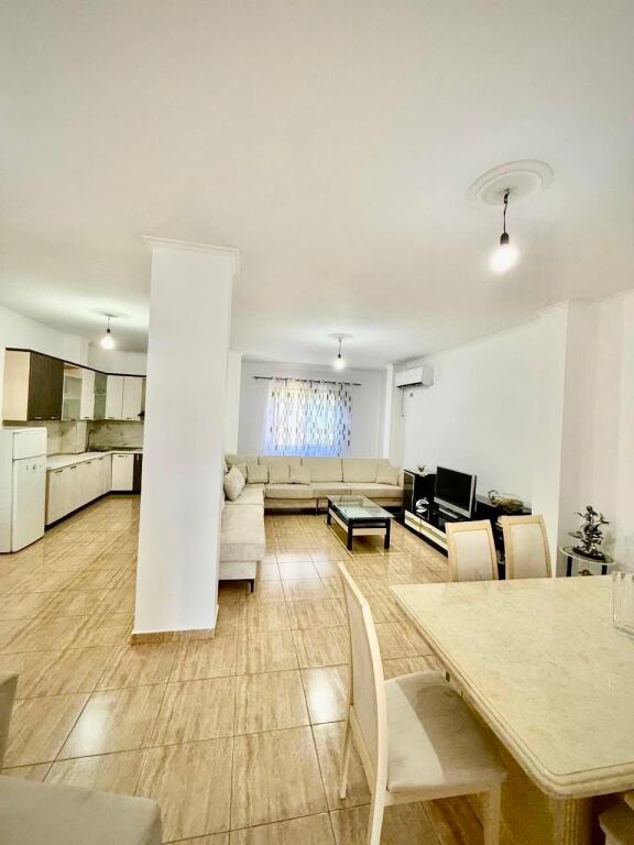 Ardeno jepet me qira Apartament 3+1i mobiluar