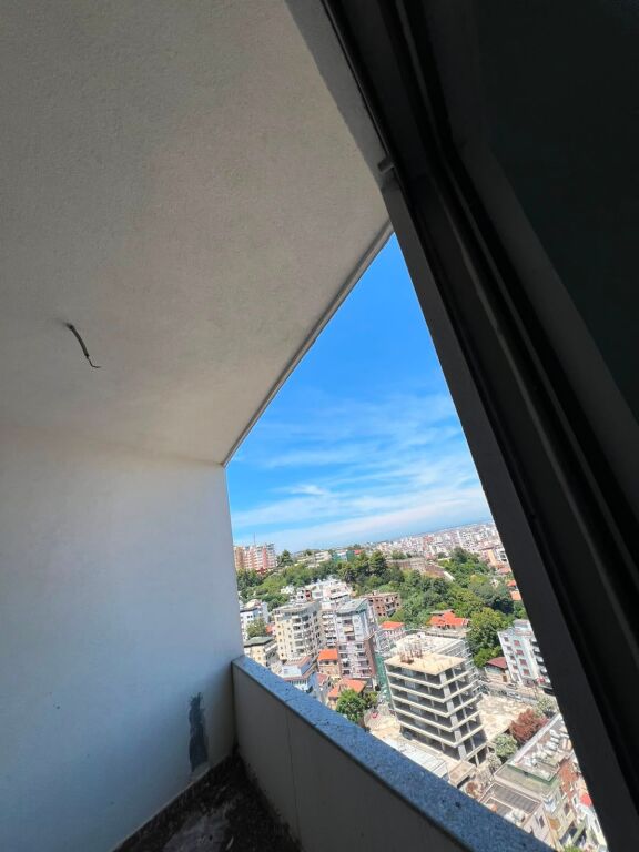 Shitet Apartament 1+1 tek Pallati 27-Katësh, Vollga – Durrës