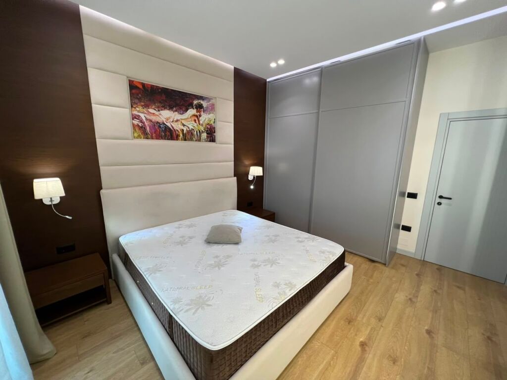 Apartament per qira 1+1 tek 21 Dhjetori Kompleksi Square 21