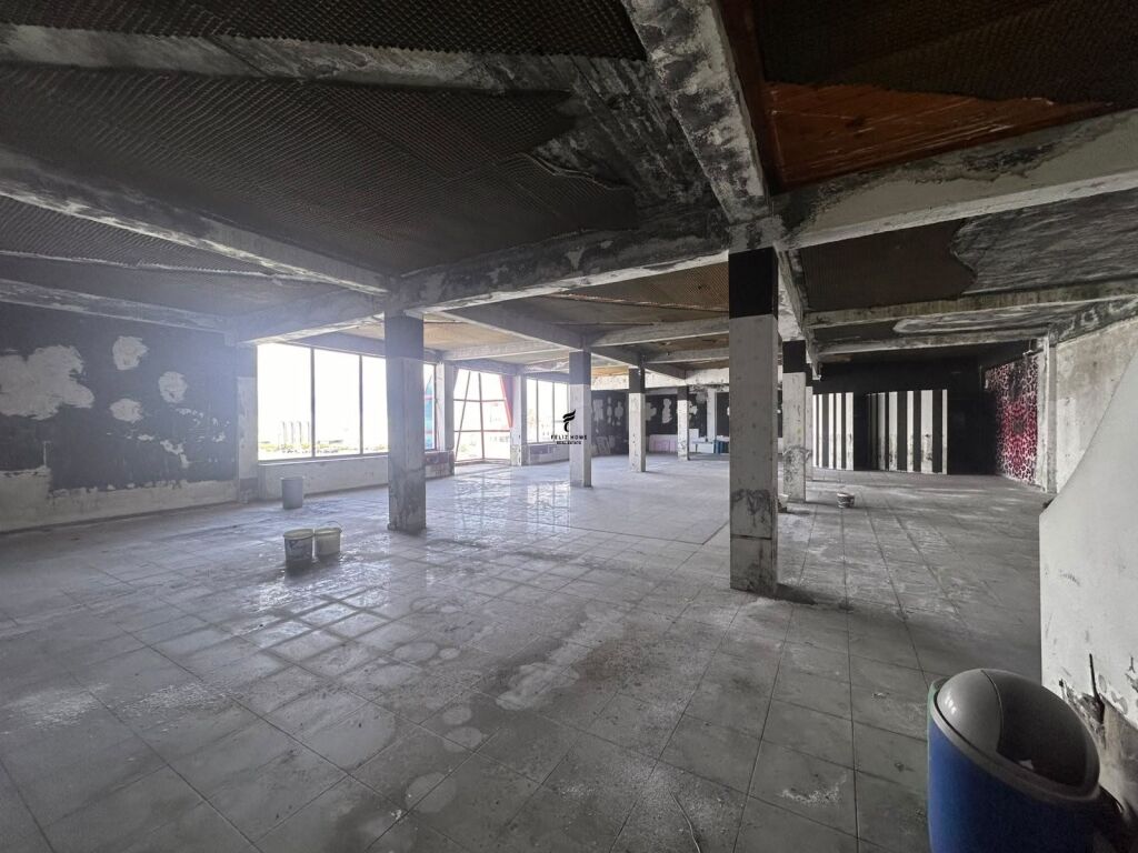 LOCALE COMMERCIALE IN AFFITTO 400M2 AUTOSTRADA TIRANA - DURRES 1.200 EURO FH-82558